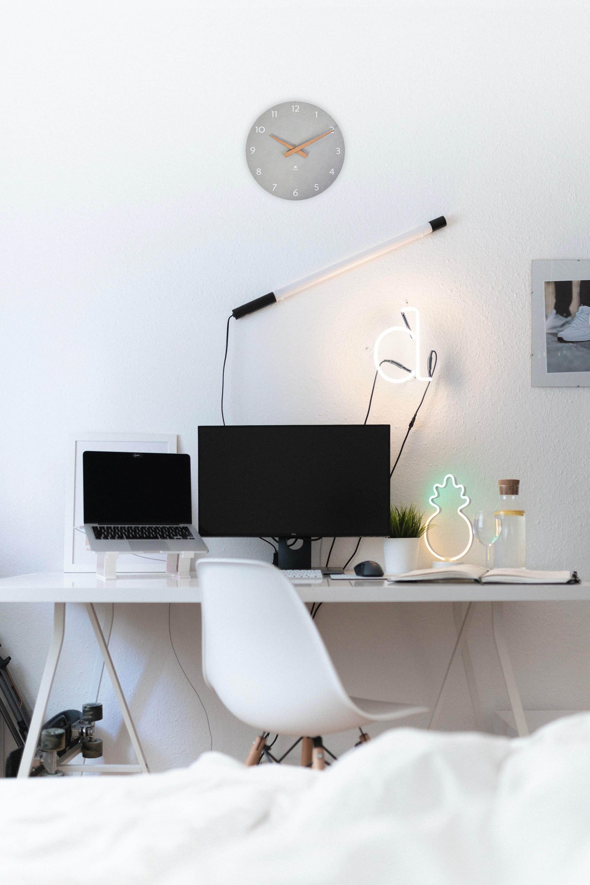 Alba Horimilena Silent Office Wall Clock